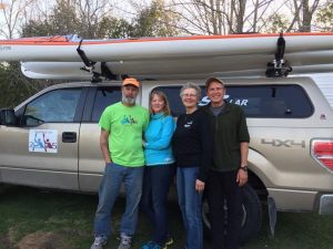 2 Paddling 5 Peggy and Joe with Paul and Debbie Gelderblom.